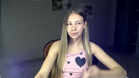 Snapshot of molli_and_tom chatting on October 8, 10:27 pm Bitcoin 1P8NuZxsaNsQTx7wJJJ7Ao1mic4nvJPVLC online show from October 8, 10:27 pm