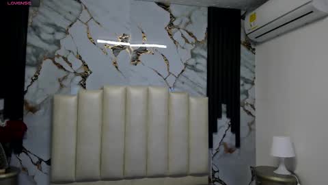 Hey Guys  Im Mollie online show from December 17, 12:12 pm