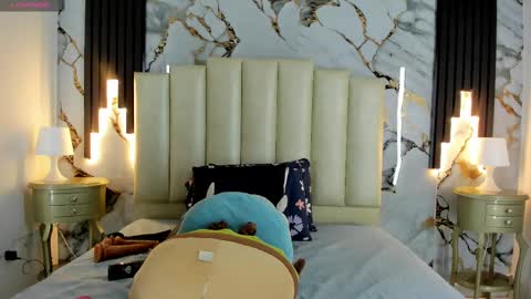 Hey Guys  Im Mollie online show from September 15, 1:01 pm