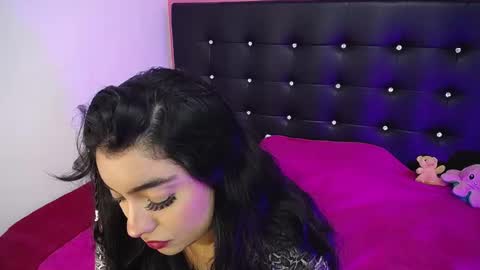 molly_curvyhot online show from February 8, 5:38 pm