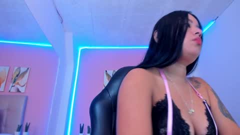    online show from November 10, 1:58 pm