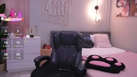 Molly online show from February 11, 3:32 am