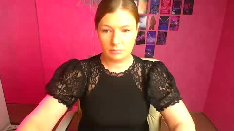 Molly online show from April 7, 11:34 am