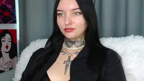 Lina online show from December 2, 9:09 am