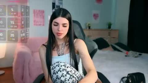 Molly online show from June 19, 5:02 am