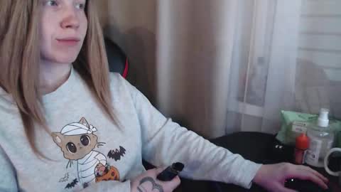 I have new photos come and see with love Molly online show from November 6, 1:14 pm