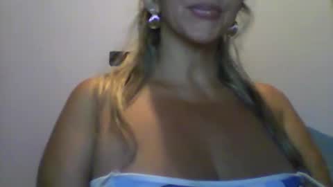 Molly Bunny online show from April 30, 4:06 am