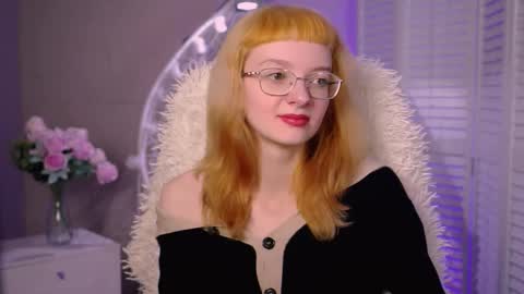 mollyjiggles online show from October 18, 8:07 am