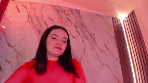 Snapshot of mollylewis18 chatting on September 29, 2:32 am New girl Emily Valentina Michelle online show from September 29, 2:32 am