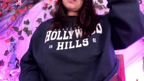 Snapshot of mollylewis18 chatting on February 8, 5:08 pm New girl Emily Valentina Michelle online show from February 8, 5:08 pm