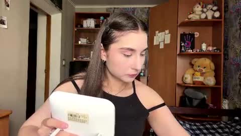 Molly online show from June 16, 9:24 am