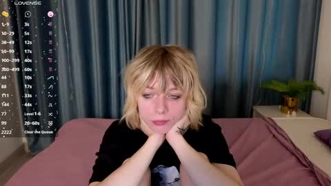 mollysally online show from May 10, 4:19 am