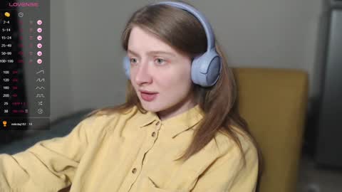 mollytucker online show from December 8, 1:58 pm