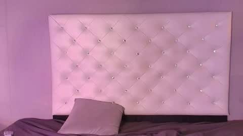 mollyycrystal online show from September 25, 9:38 am