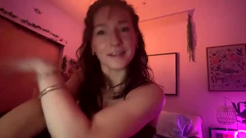 Molly online show from December 10, 11:00 am