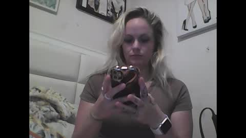 Snapshot of mommabearanpoppabear850 chatting on September 28, 6:00 am mommabearanpoppabear850 online show from September 28, 6:00 am