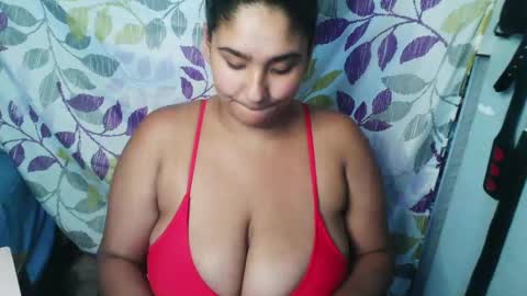 Snapshot of mommybubbles chatting on September 29, 1:26 am Mommy bubbles online show from September 29, 1:26 am