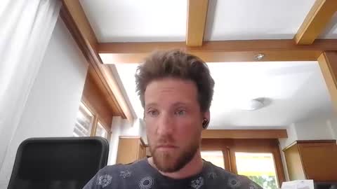 moms_little_monster online show from May 23, 9:38 am