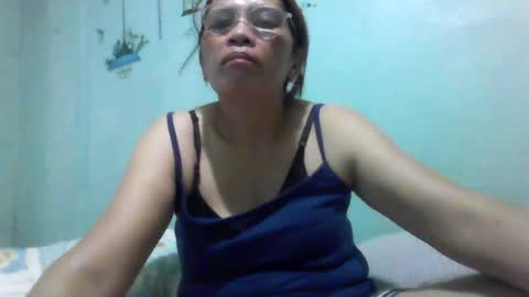 momshe_sweet online show from August 2, 9:27 pm