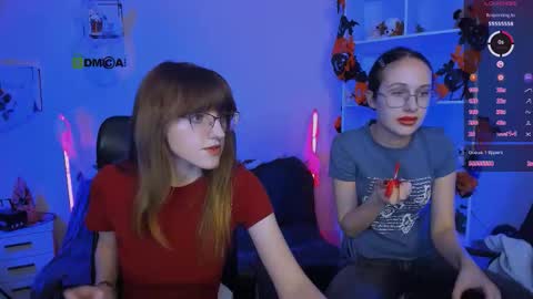 Mona  online show from October 28, 8:10 pm