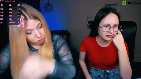 Snapshot of mona_cloud chatting on March 12, 7:47 pm Mona online show from March 12, 7:47 pm