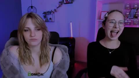 Mona  online show from April 18, 7:18 pm