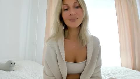 Mona online show from September 12, 7:21 am