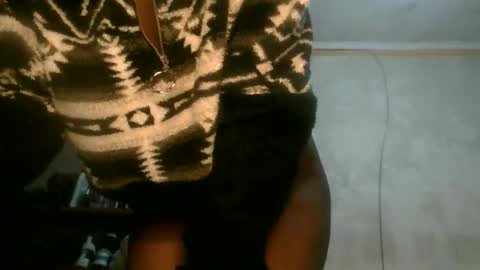 Snapshot of monah_ebony chatting on October 14, 2:47 am mona online show from October 14, 2:47 am