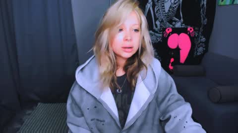   online show from May 2, 2:06 am