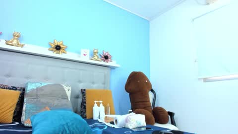 paola online show from November 7, 2:52 pm