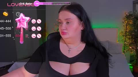 Monica online show from November 18, 2:53 pm