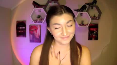 sweet girl and shine body online show from October 1, 11:20 am