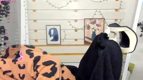 Monika online show from November 23, 1:20 pm