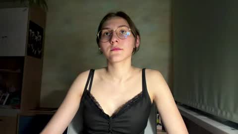 Mia online show from July 9, 6:34 pm