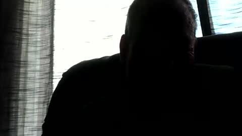 Monkee Dance online show from December 24, 8:05 pm