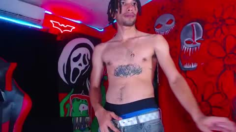Snapshot of monsterdominationx chatting on October 1, 11:47 pm Xavier Rodriguez online show from October 1, 11:47 pm