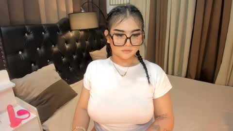 Snapshot of monstrouscockdivaontop chatting on February 17, 2:49 pm Ruthie online show from February 17, 2:49 pm