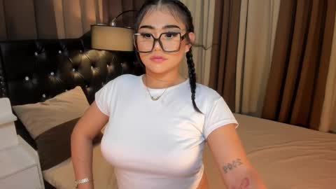 Snapshot of monstrouscockdivaontop chatting on February 22, 2:39 am Ruthie online show from February 22, 2:39 am