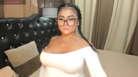 Snapshot of monstrouscockdivaontop chatting on September 27, 10:40 pm Ruthie online show from September 27, 10:40 pm