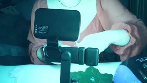 moodiemira online show from March 23, 7:41 pm