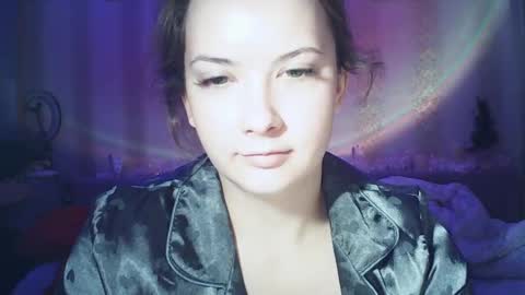 moodiemira online show from February 4, 4:55 pm