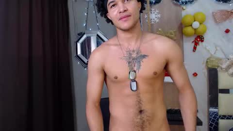 moon_and_fire_ online show from December 19, 4:52 am