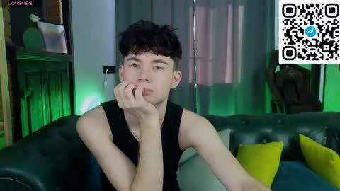 moon_gloww online show from February 27, 6:06 am