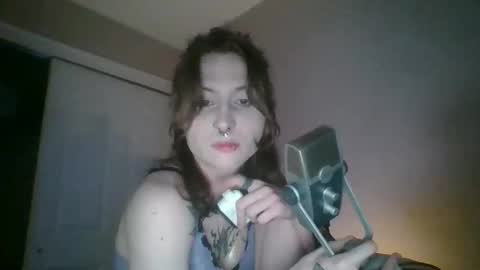 moongrin online show from November 11, 2:47 am