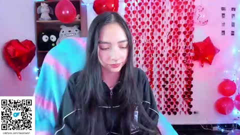 Snapshot of moonlady_ chatting on February 13, 12:24 am MOON online show from February 13, 12:24 am