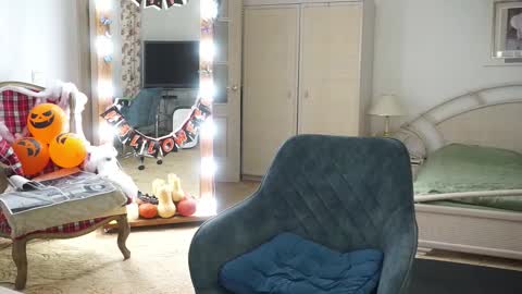 Jane online show from October 28, 7:20 am