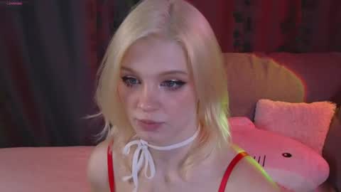 Mia   online show from July 25, 7:23 pm