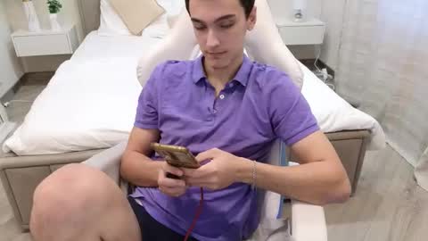 Stan online show from December 3, 8:04 am