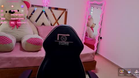 Snapshot of moonshine_tay chatting on September 18, 8:02 pm Moon online show from September 18, 8:02 pm