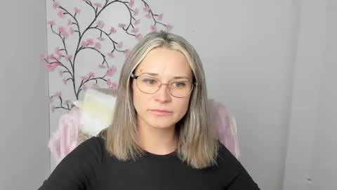 Susanna online show from January 11, 6:25 pm